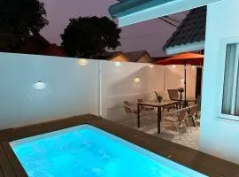 G Cozy Pool Villa
