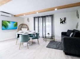 BRANDNEW 2023 LAKEFRONT APT