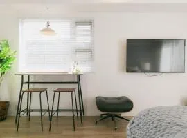 5D Guest House INFINITY