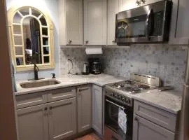 BS266 - 3-min walk to the beach, great pool, dock