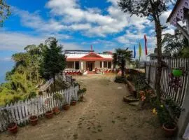Mountain Paradise Homestay By StayApart