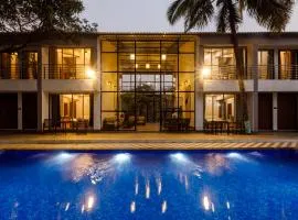 Pool Villas with Cook by Baya Resorts - Karjat