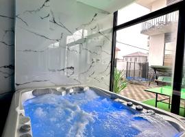 Luxmani Hotel & Spa, hotel s jacuzzi v destinaci Tbilisi City