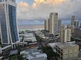 Circle On Cavill - Paradise Stayz