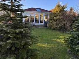 Gardenside Lodge ,Self Catering, Dog friendly, Holiday Home, County Durham, chalet i Low Etherley