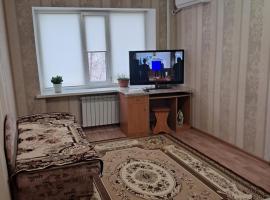 1 комн. квартира на Есет батыра, smeštaj za odmor u gradu Aktobe