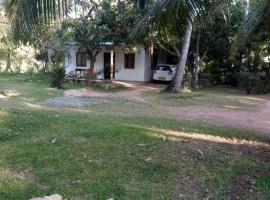 EECS Transit and Budget Homestay, hotel v destinaci Katunayaka