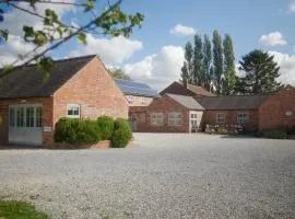 Wold Escapes, Highfield Farm