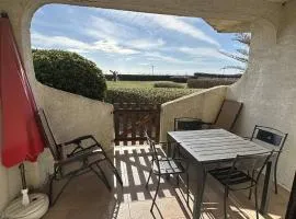 Appartement - place de parking - terrasse vue mer