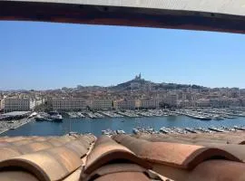 La Petite Lucarne - appartement neuf sur le Vieux-Port - centre ville - proche du Panier, Mairie et Canebière