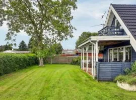Stunning Home In Frørup With Wifi