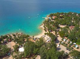 Lovely Stacaravan In Glavotok, hotel din Brzac