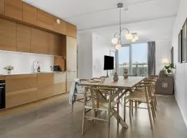 The Marina Suite Including 1x Free Private Parking Spot