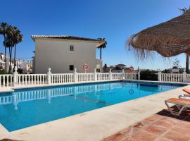 Peaceful 2BR Apartment - Pool - Parking - Casa Romin, hotel i Mijas Costa