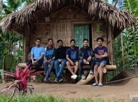 SafarnamaStays Homestay & Camping Warichora Meghalaya、Turaのグランピング施設