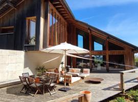 Grand Chalet d'Architecte, chal&eacute; alpino em Saint-Cergue