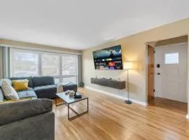 7 Bed Haven Sleeps 12 20Min to NYC Massage Chair