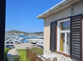 Apartment Mario Murter