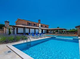 Villa Vela Vrata, a tranquil and luxurious pool villa, Hotel in Gradišće