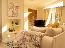 Hollicarrs - Cherry Blossom Lodge