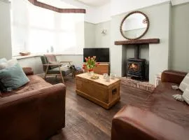 Driftwood Cottage by Coast & Country Stays