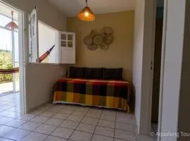 Pertinho do Mar a 300m, 1 Quarto, Comércio Próximo