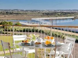 Blue Horizon-3pax Luxury Resort