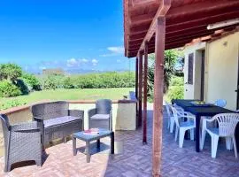 Appartamento in villa con giardino, vicino al mare