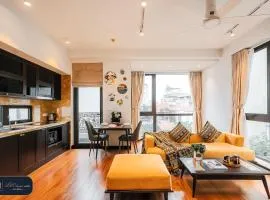 High-ser Apartment -2BR - NiceView - Parking - Spacious - In center