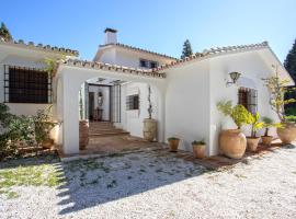 Sunstay Villa Calahonda Mijas, hotel i Mijas Costa
