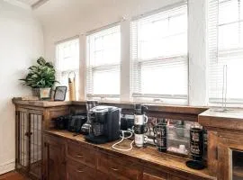 Charming 6BR Home in Milwaukees Historic District
