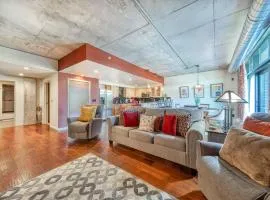 Cozy Boho Bellerive Condo on the Spokane River