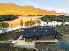Villa Lakehouse Cedar with sauna, boat & jacuzzi