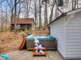 3 Mi to Marietta Square Hot Tub Haven with 2 Patios