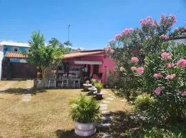 Casa da Dinda à 650m da praia de Itaúna