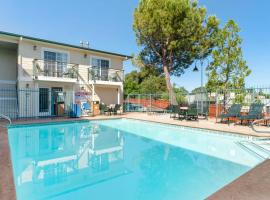 Best Western Cedar Inn & Suites, Best Western Hotel in Angels Camp