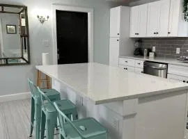 Beach Getaway,Walk orBike to beach,Fenced for doggie, Large Driveway