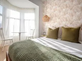 Studio #12 - Self Check-In - Plateau - St-Denis