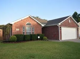 UniQ Farmhouse