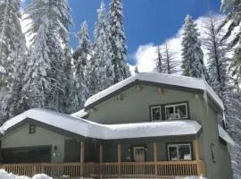 Lily of the Valley - Yosemite Reservations, AC, Forest View and WiFi