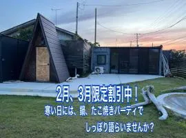 1棟貸し ビーチまで徒歩3分 プライベートバレルサウナ有り 近くにコンビニ スパ有り