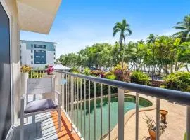 Sand Cay Beachfront Apartment 1 - 2 Bedrooms