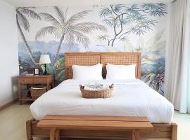 The Beach Bangsaen by Thanthita next to Wonnapa beach FREE DISNEY PLUS