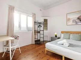 Classic Double Room - Quaint Place in South Hurstville - Shared Bathroom