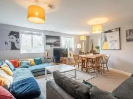 Next To Park 3 Bedroom V CENTRAL