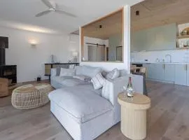 Luxe Scandinavian 2BR Retreat Near McLaren Vale