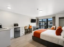Stay 280 & Stay 284 Rotorua - Refurbished Modern Accommodation