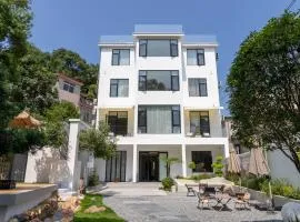 Eden Yard Boutique Hotel and Experiences
