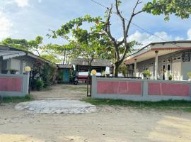 Pondok Putri Tunggal syariah, kapslový hotel v destinaci Ujunggenteng