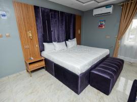 Radia Hotel & Suites, hotel ve Warri